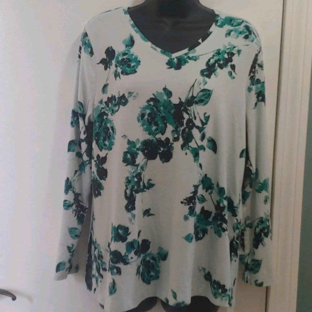 Ladies v-neck sweater